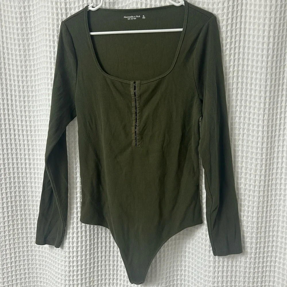 Soft A&F Rib Green Bodysuit with hook & eye closure XL - Picture 1 of 7